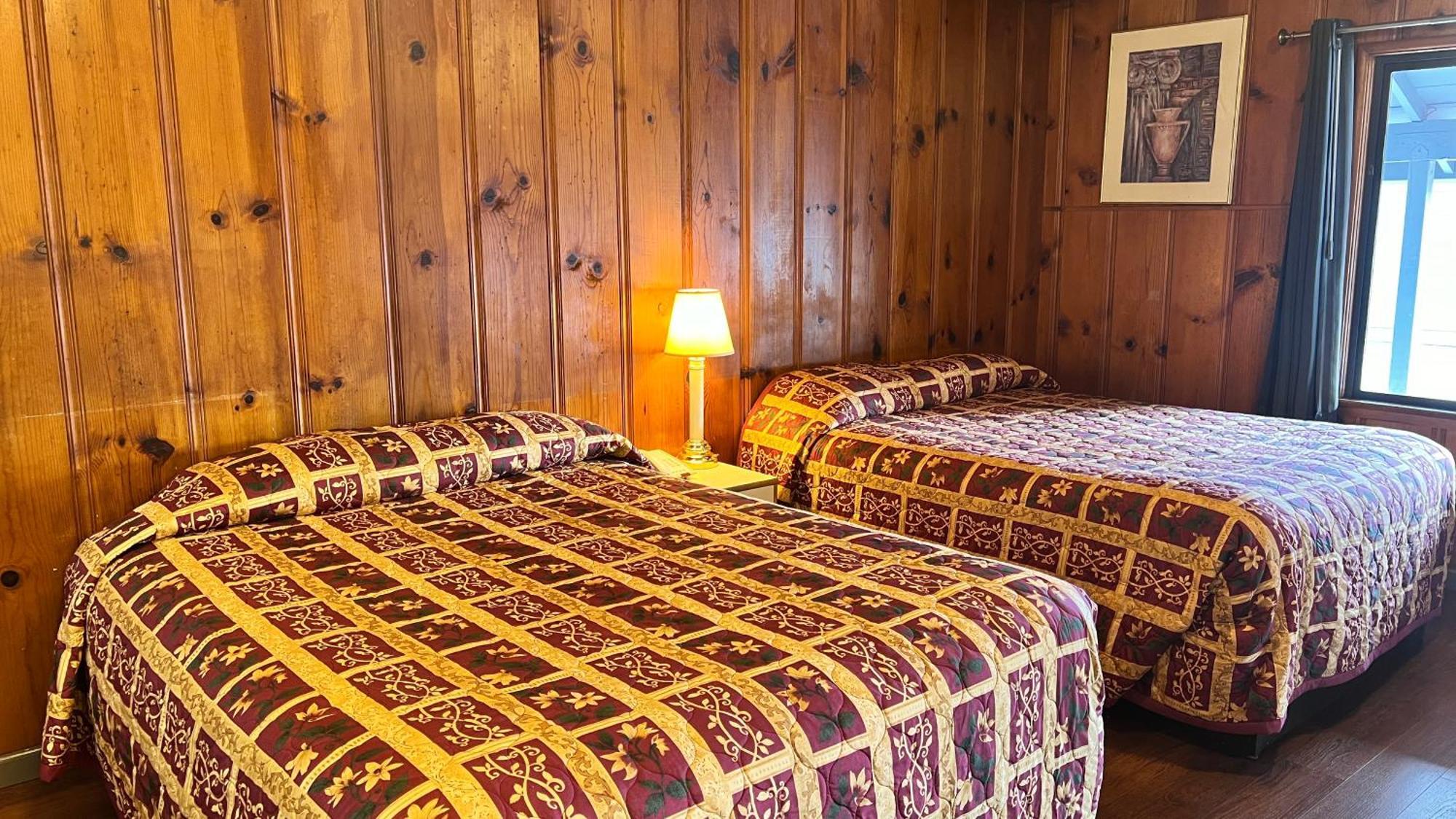 Pine Cone Motel Уиллитс Экстерьер фото